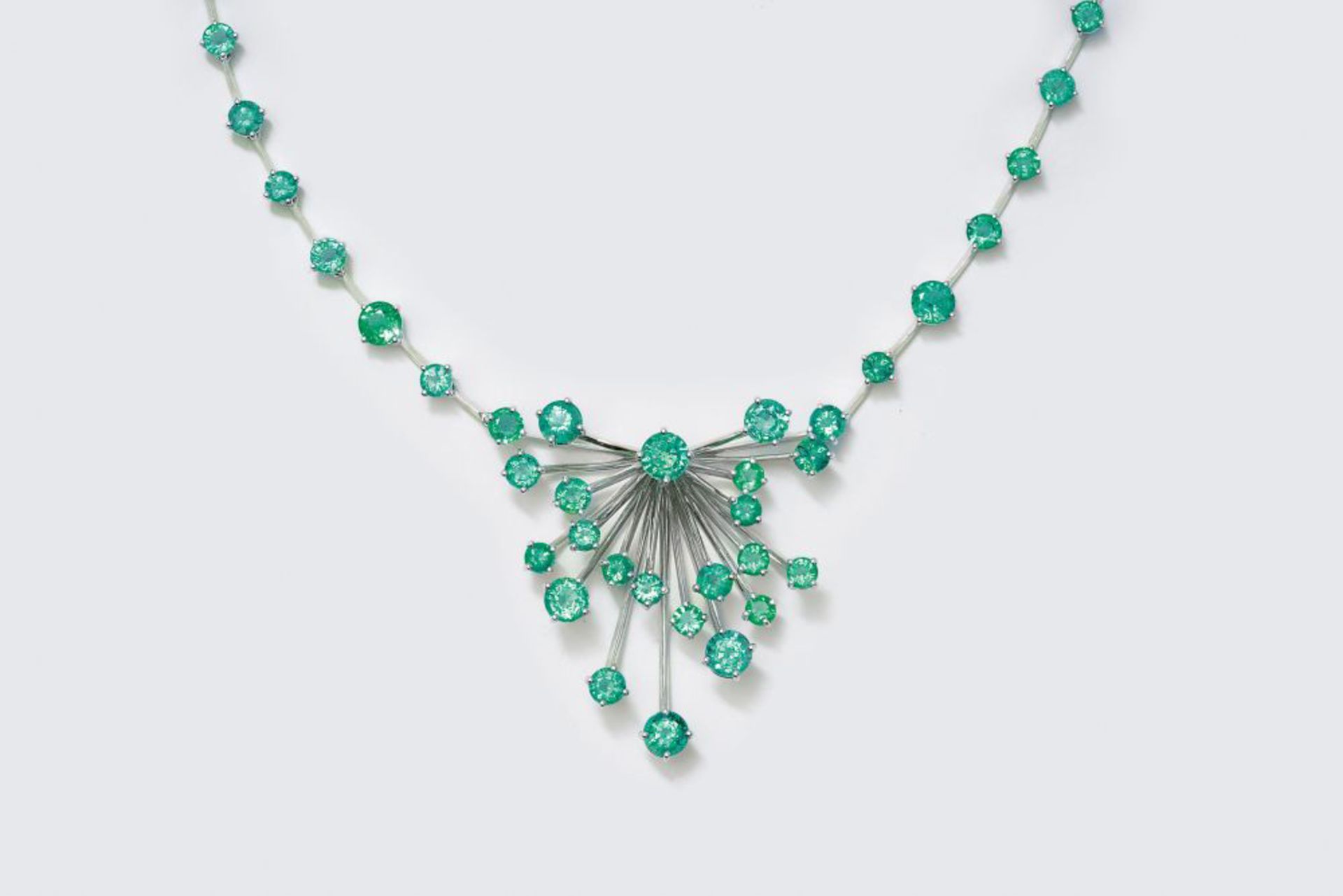 A petite Emerald Necklace 'Verdure Tendret'.