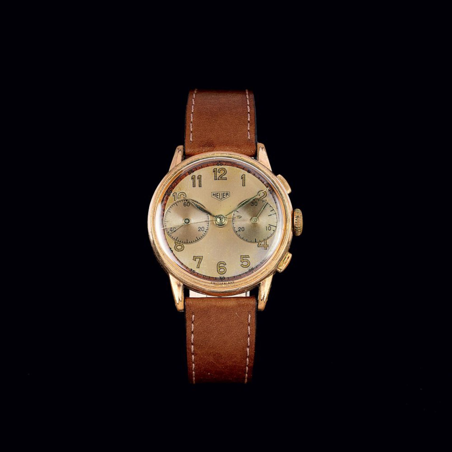 Heuer est. 1860. A Vintage Gentlemen's Wristwatch 'Chronograph Valjoux 22'.