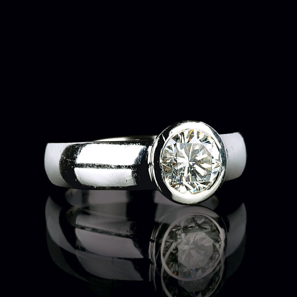 Wempe, Juwelier. A Solitaire Diamond Ring. - Image 2 of 2