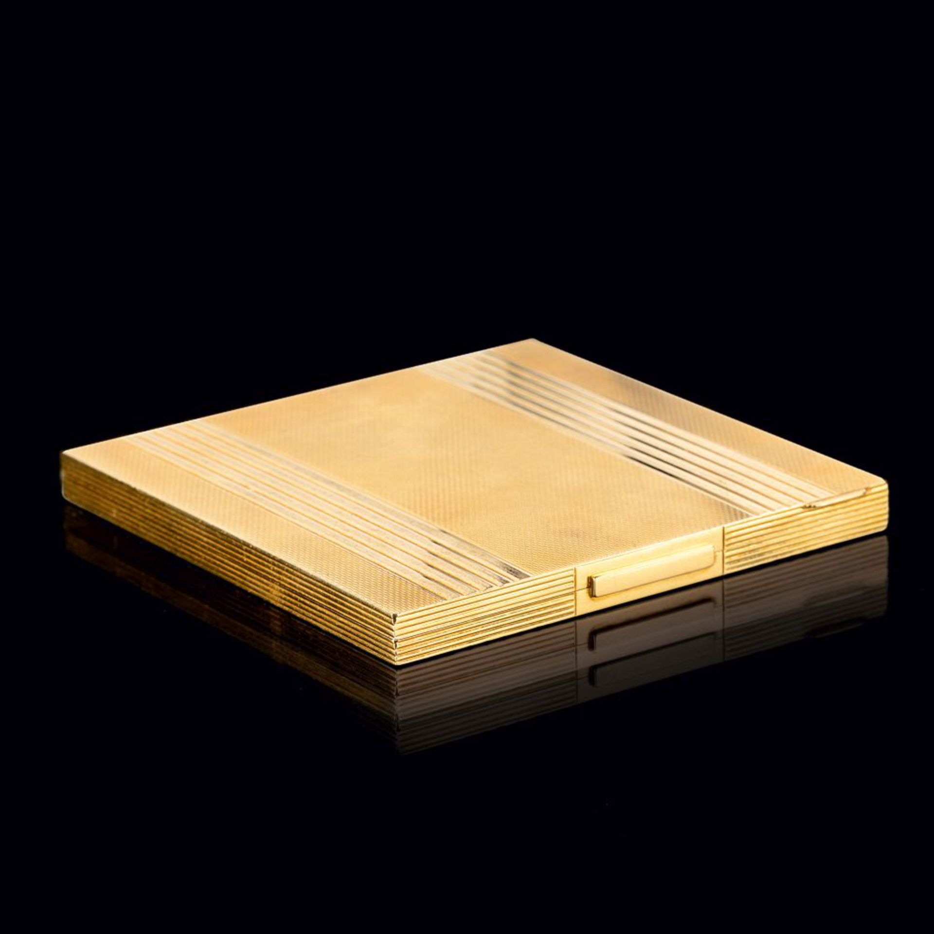 A Gold Powder Box.