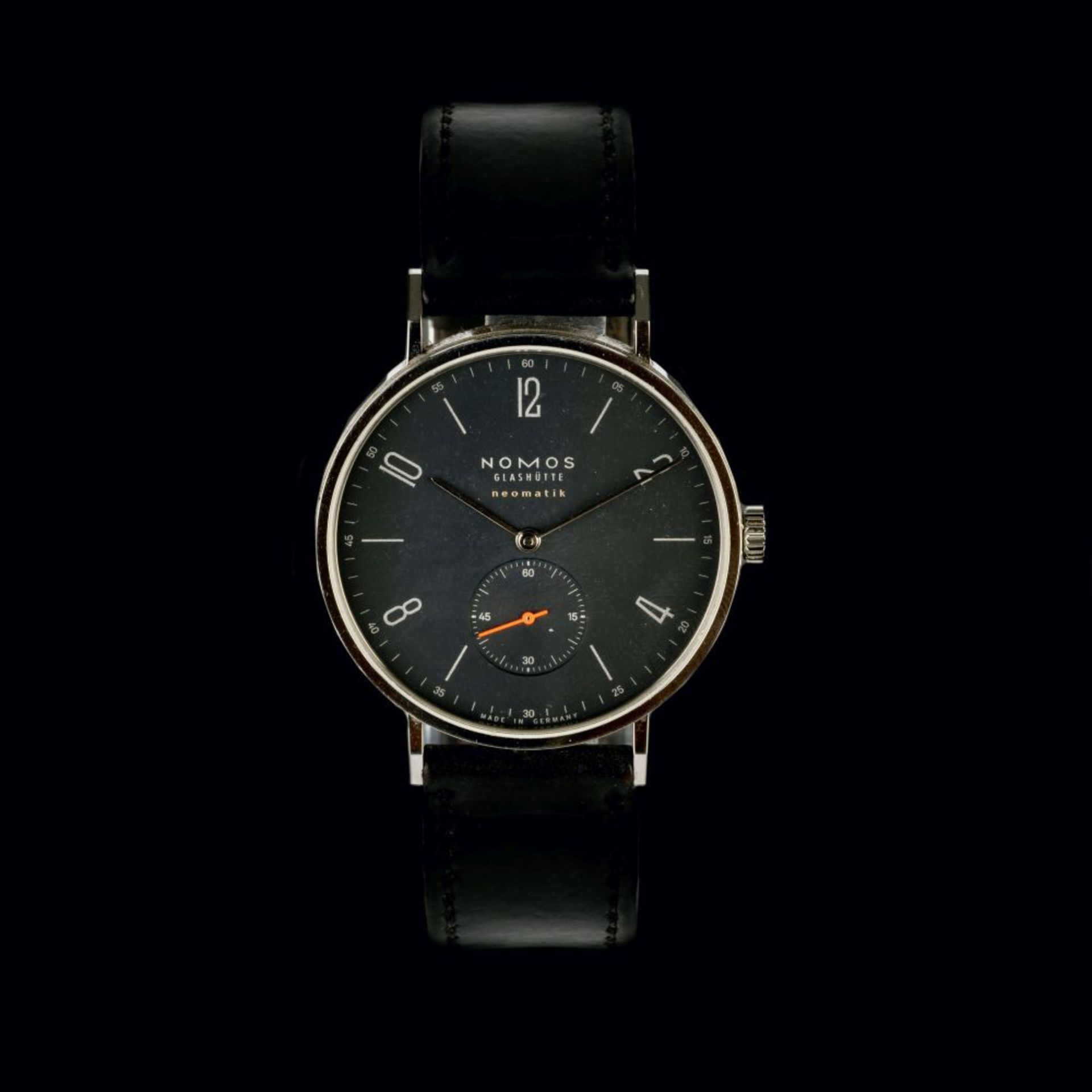 Nomos Glashütte est. 1990. A Gentlemen's Wristwatch 'Tangente Neomatic'.