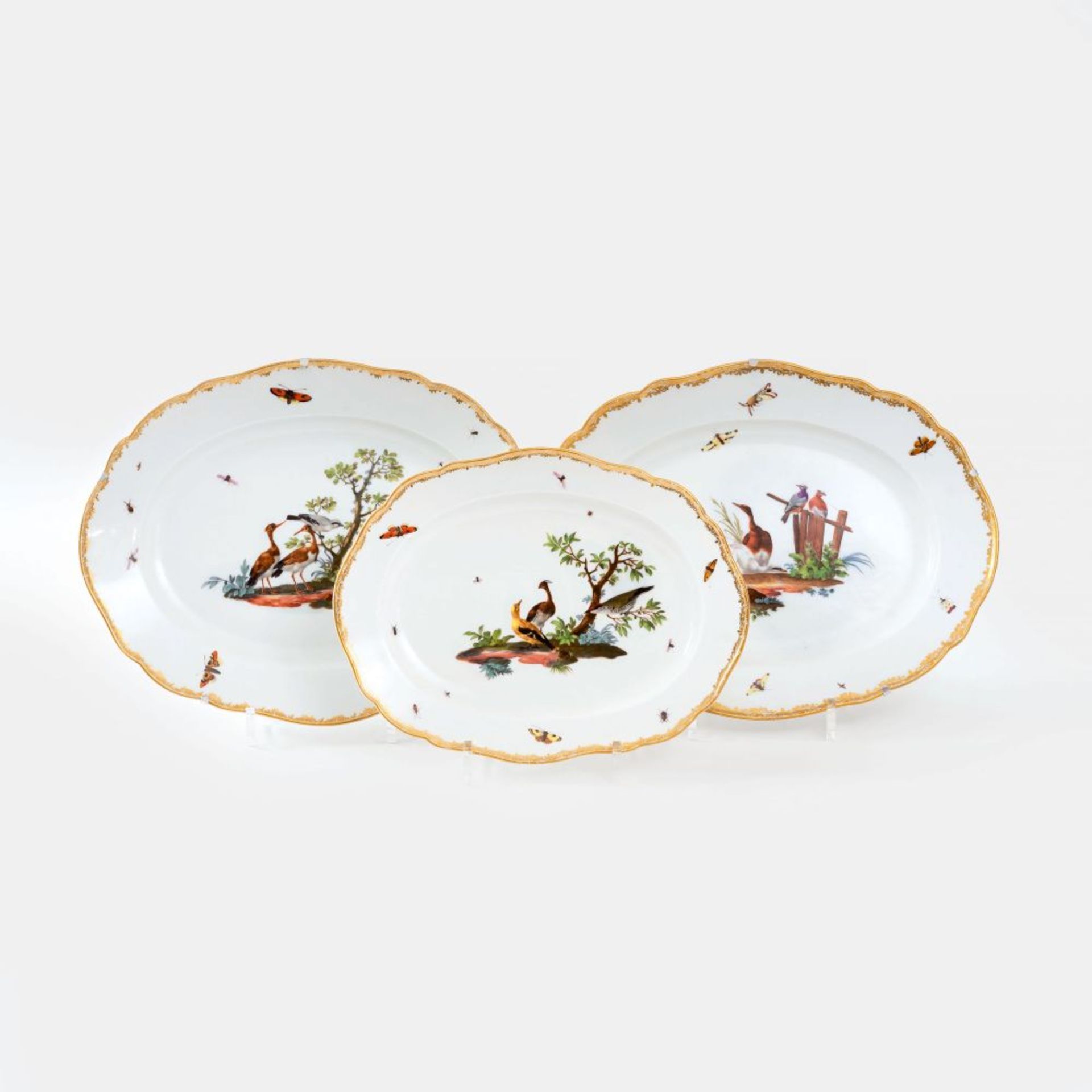 A Set of 4 Dishes with Bird Painting and Insects.