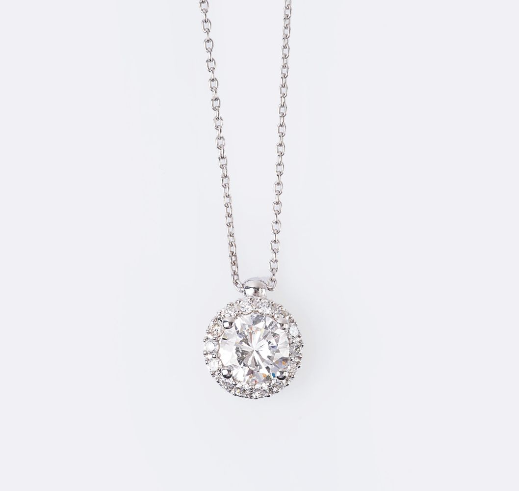 A rare-white Solitair Diamond Pendant on Necklace.