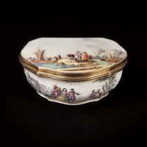 A Snuff Box with fine Kauffahrtei Scenes.