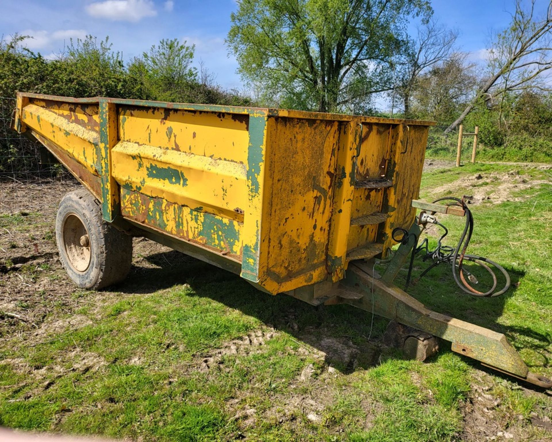 Richard Weston single axle dump trailer