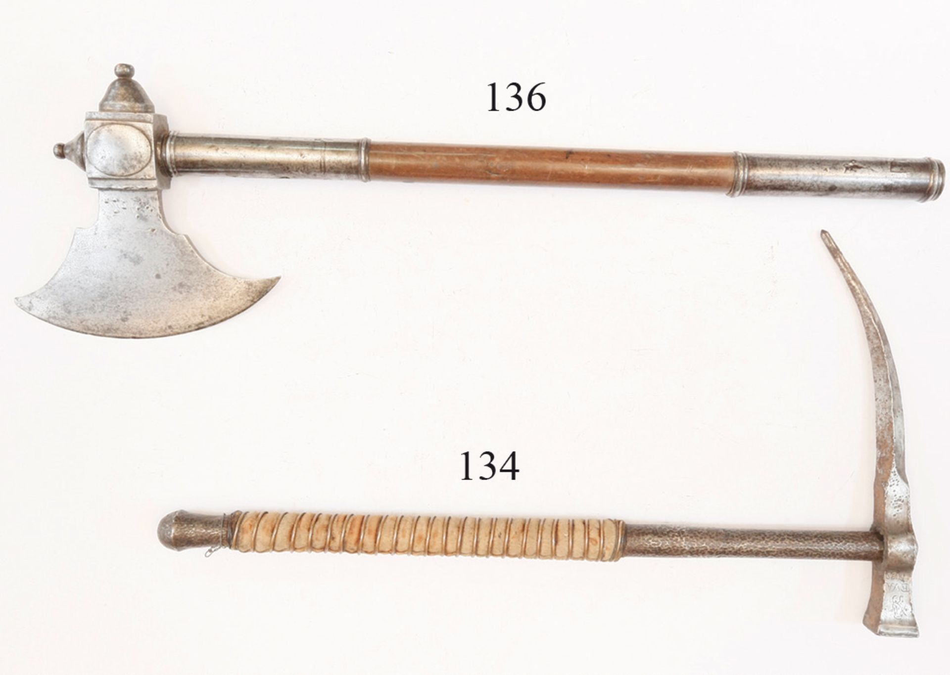 Streithammer, im mittelalterlichen Stil