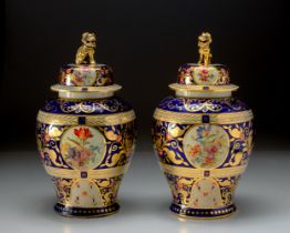 A PAIR OF ENGLISH IMARI-STYLE BALUSTER VASES AND COVERS, LATE 19TH CENTURY