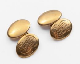 A PAIR OF 18CT GOLD CUFFLINKS