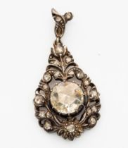 A DIAMOND PENDANT, MID-TWENTIETH CENTURY