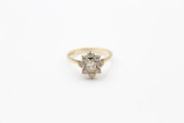 9ct gold vintage clear gemstone flower cluster ring (2.5g)