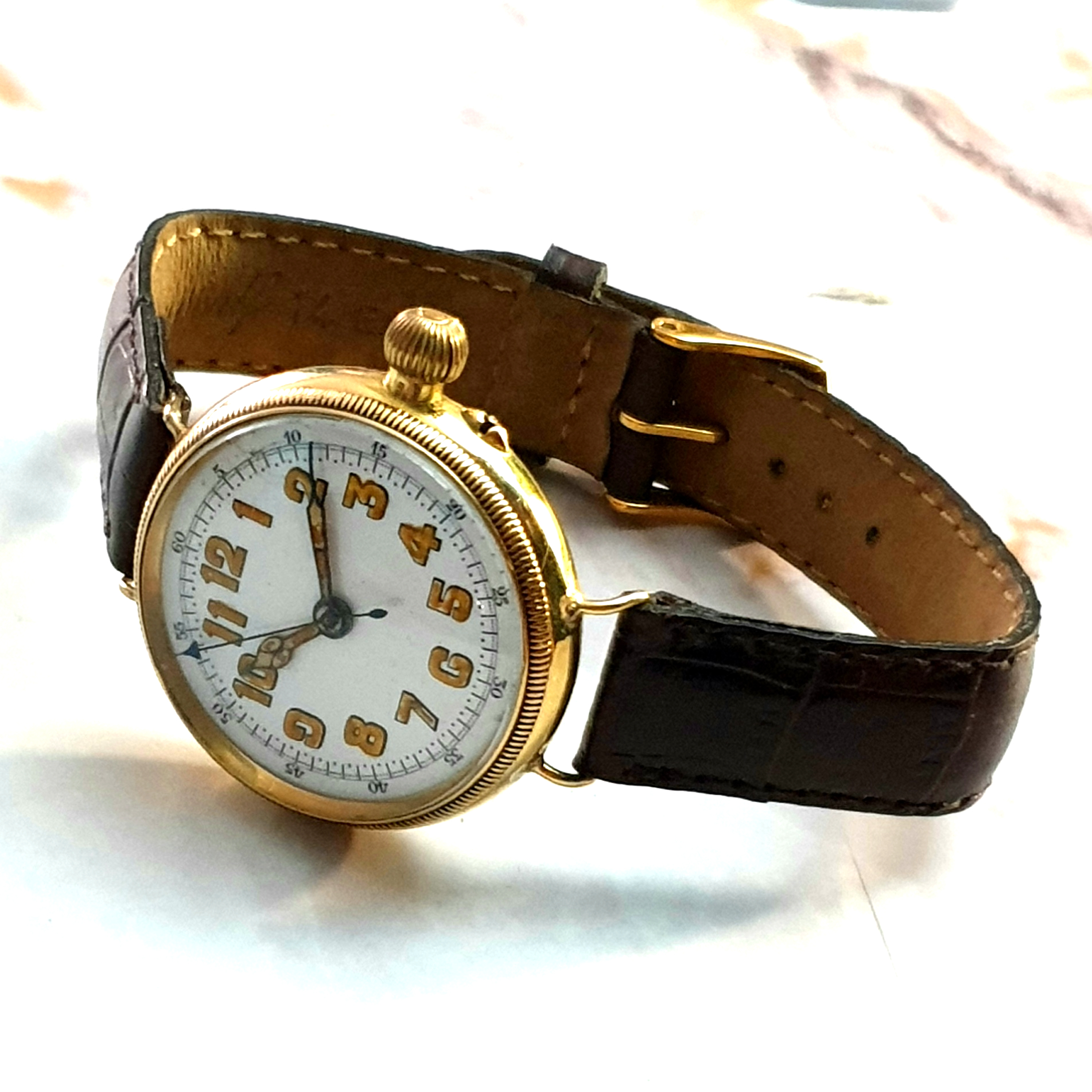 OFFICER'S TRENCH TYPE DOCTORS WATCH WITH ENAMELLED DIAL AND CENTER SECONDS IN SOLID 18CT GOLD BORGEL - Image 11 of 11