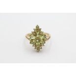 9ct gold peridot cluster statement ring (2.6g)