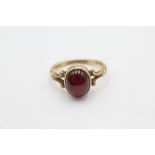 9ct gold vintage garnet ornate ring (3.4g)