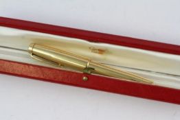 Rare Cartier French Fountain Pen 18K, Cartier Yellow Gold Pen from the 1930s, comes with the