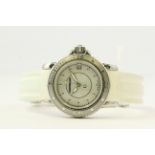 LADIES MONTBLANC REFERENCE 7036, mother of pearl dial, date aperture, rotating outer bezel, 38mm