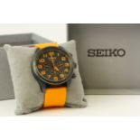 *TO BE SOLD WITHOUT RESERVE* SEIKO SOLAR CHRONOGRAPH WITH BOX