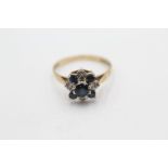 9ct gold vintage sapphire & diamond cluster ring (1.9g)