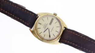VINTAGE 18CT OMEGA CONSTELLATION CHRONOMETER AUTOMATIC REFERENCE 1685455/6, textured champagne dial,