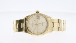 14CT ROLEX OYSTER PERPETUAL DATE ZEPHYR DIAL CIRCA 1972, circular champagne dial with dot hour