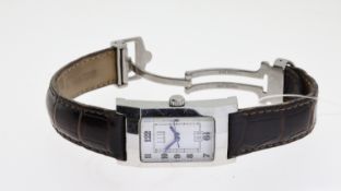 DUNHILL QUARTZ REFERENCE 114Q11907, rectangular dial, Arabic numerals, faceted glas, stainless steel