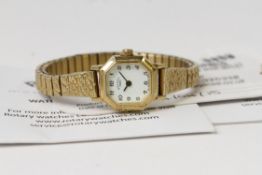 *TO BE SOLD WITHOUT RESERVE* LADIES ROTARY QUARTZ WRISTWATCH WITH PAPERS 2015