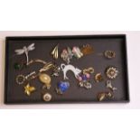 Vintage joblot of costume brooches