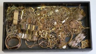 2 kg of vintage gold plated chains and jewellery