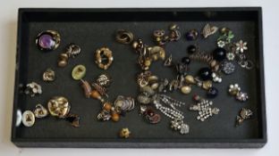 Vintage joblot of clip on earrings