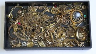1.4kg vintage gold plated chains and jewellery