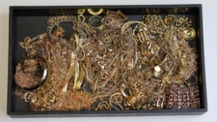 1.6kg of vintage gold plated chains and jewellery