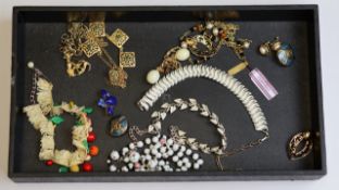 Vintage 1950s / 80s costume jewellery including napier and Marvella