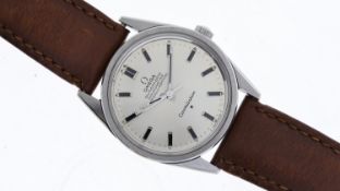 OMEGA CONSTELLATION AUTOMATIC REFERENCE 167.021 CIRCA 1966, circular sunburst silver dial with baton