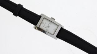 LADIES GUCCI REF 8600L, approx 15mm silver dial, Roman Numeral hour markers, stainless steel bezel