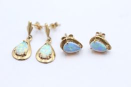 2 X 9ct Gold Paired Opal Earrings Inc. Stud & Drop (3g)