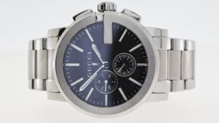 GUCCI G-CHRONO REF 101.2, approx 44mm black dial, baton hour markers, two subdials, stainless