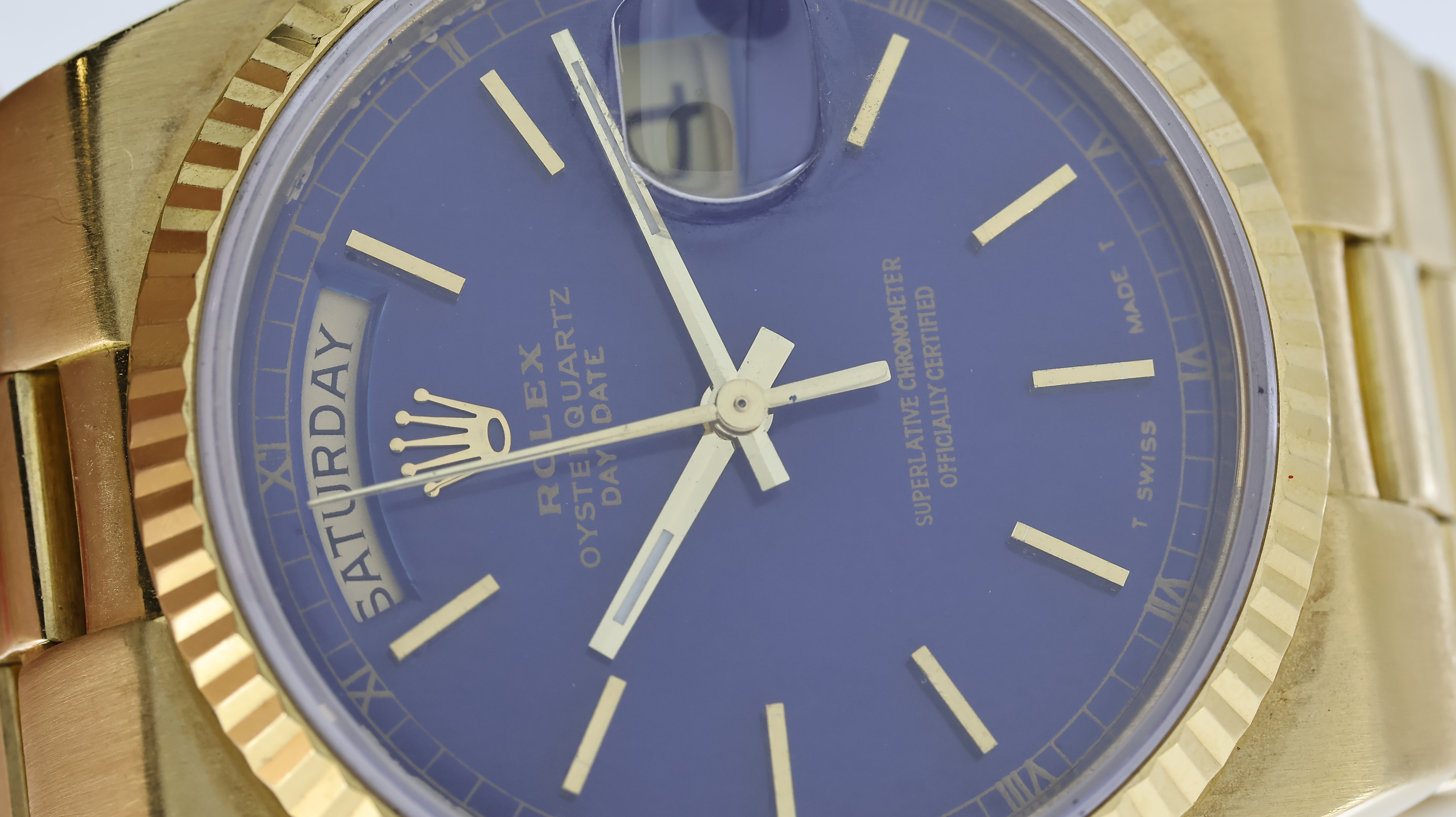 RARE 18CT ROLEX OYSTERQUARTZ DAY-DATE REFERENCE 19018 WITH BOX, blue dial with gold hour markers, - Image 6 of 12
