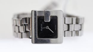 GUCCI 'G' REF 3600L, approx 22mm black dial, 'G'-style stainless steel bezel, Gucci crown and