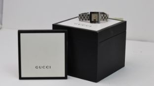 GUCCI G REF 3600L W/BOX, approx 23mm grey dial, stainless steel 'G' style bezel, Gucci crown and