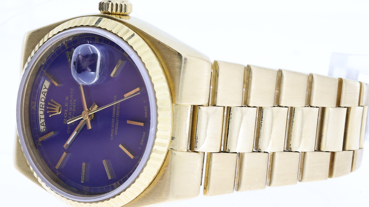 RARE 18CT ROLEX OYSTERQUARTZ DAY-DATE REFERENCE 19018 WITH BOX, blue dial with gold hour markers, - Image 5 of 12
