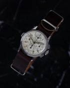 RARE UNIVERSAL GENEVE AREO-COMPAX REFERENCE 22285 CIRCA 1940's