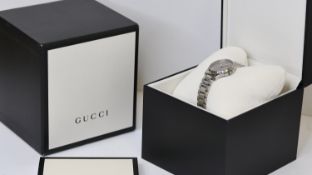 GUCCI LADIES G-TIMELESS W/BOX REF 126.5, approx 27mm patterned dial with baton hour markers, date