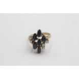 9ct gold diamond & sapphire dress ring (3.9g)