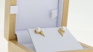 14CT YELLOW GOLD & PEARL EARRINGS, approx 1.28g, hallmarked butterfly back, freshwater cultured