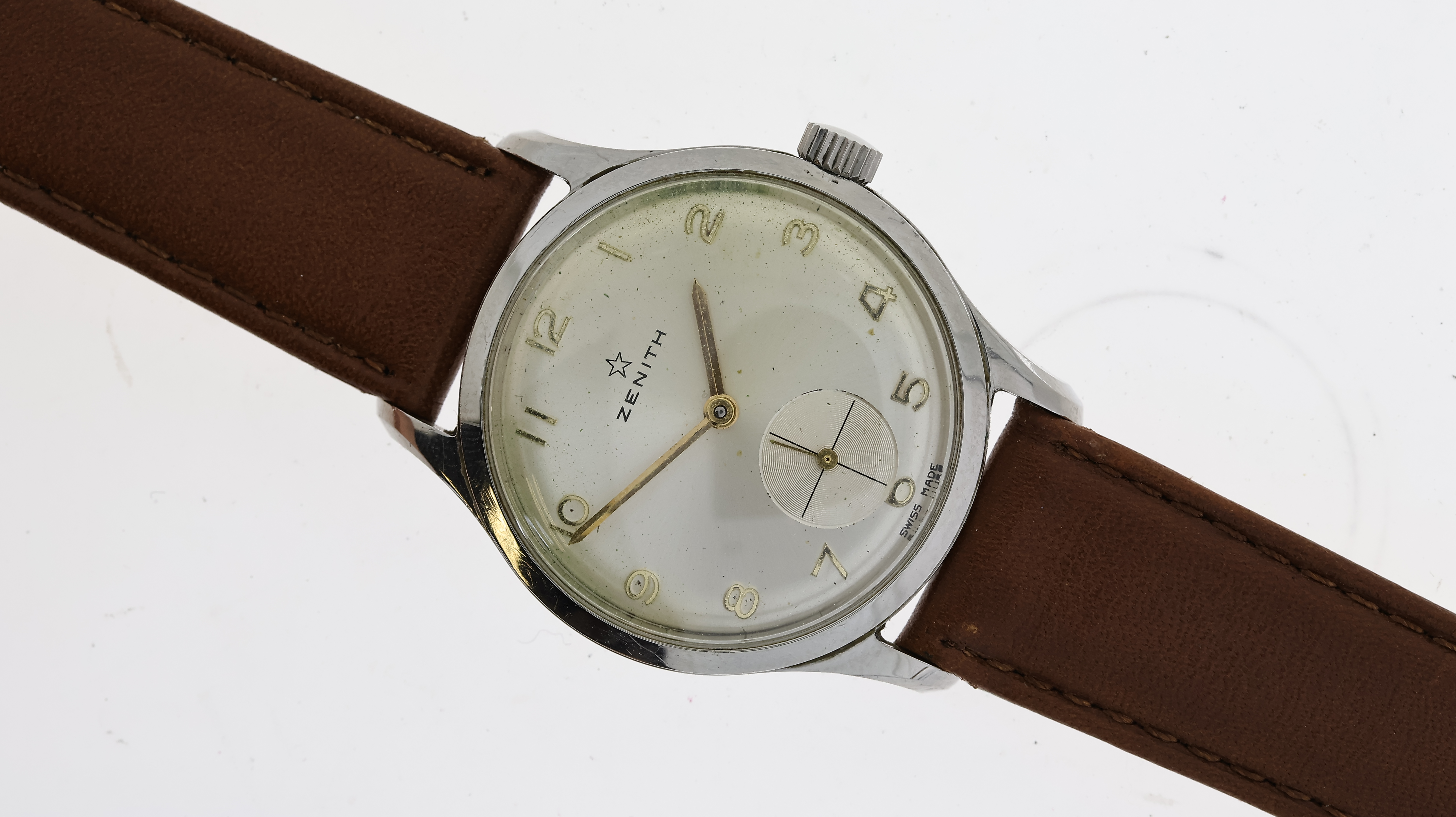 VINTAGE ZENITH MECHANICAL WRISTWATCH CIRCA 1950's