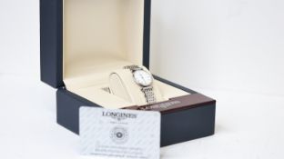 LADIES LONGINES LE GRANDE CLASSIQUE L4.209.4 WITH BOX, white dial with Roman numerals, 24mm case,
