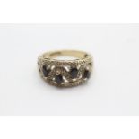 9ct gold diamond & sapphire dress ring (4.1g)