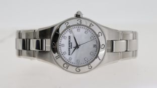 BAUME & MERCIER LINEA REF 65690, approx 25mm mother of pearl dial with round jewel hour markers,