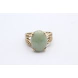 10ct gold jade single stone ring (5.3g)