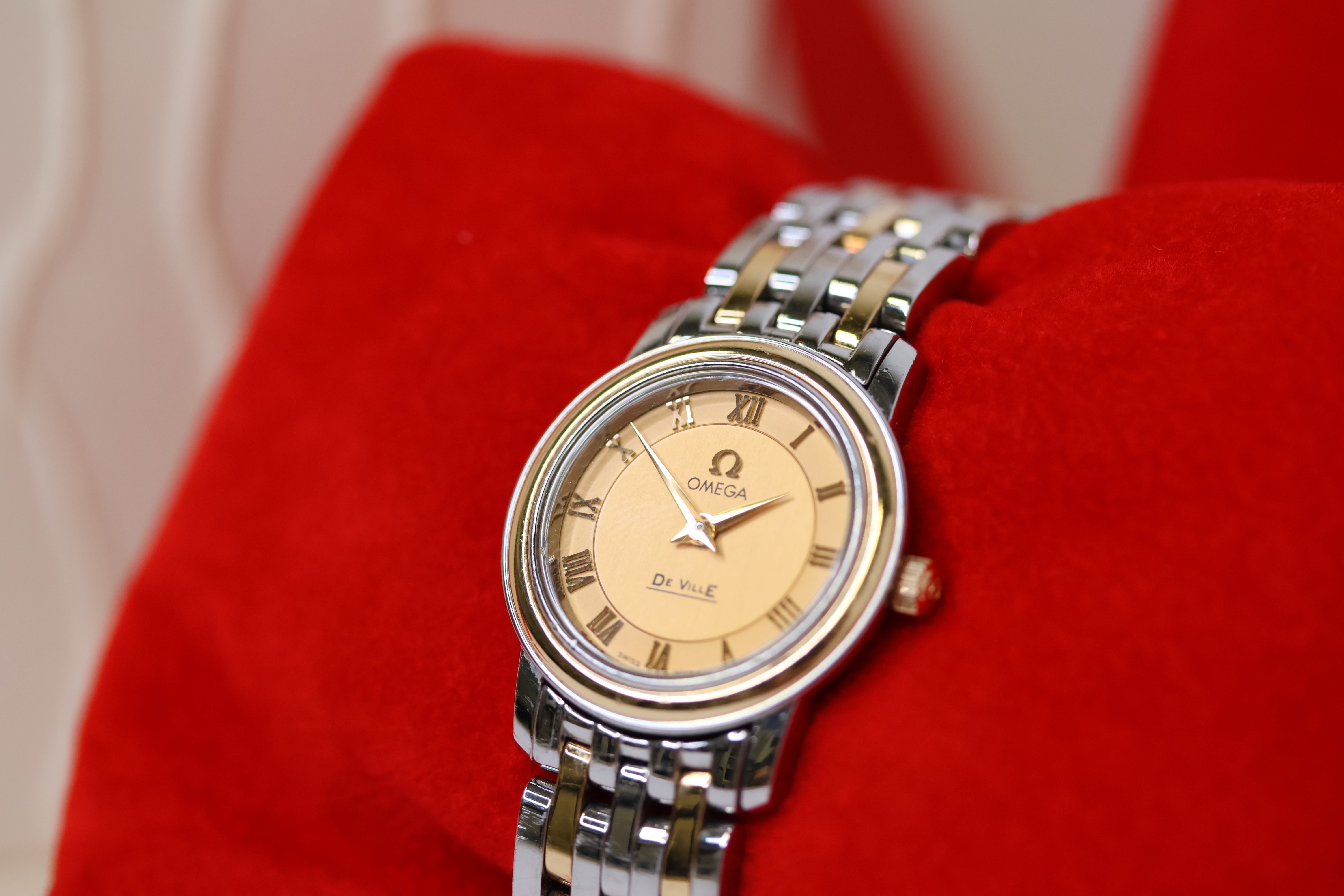 LADIES OMEGA DE VILLE PRESTIGE REFERENCE 43701200 CIRCA 2011 WITH BOX AND PAPERS - Image 4 of 9