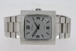 DIOR AUTOMATIC REFERENCE CD079510, 24mm square stainless steel case. Square silver dial with
